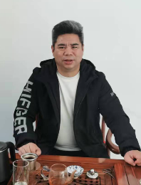 陈健
